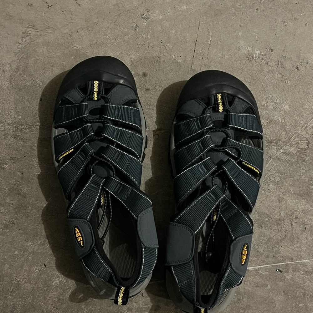 KEEN Men's Black Sandals